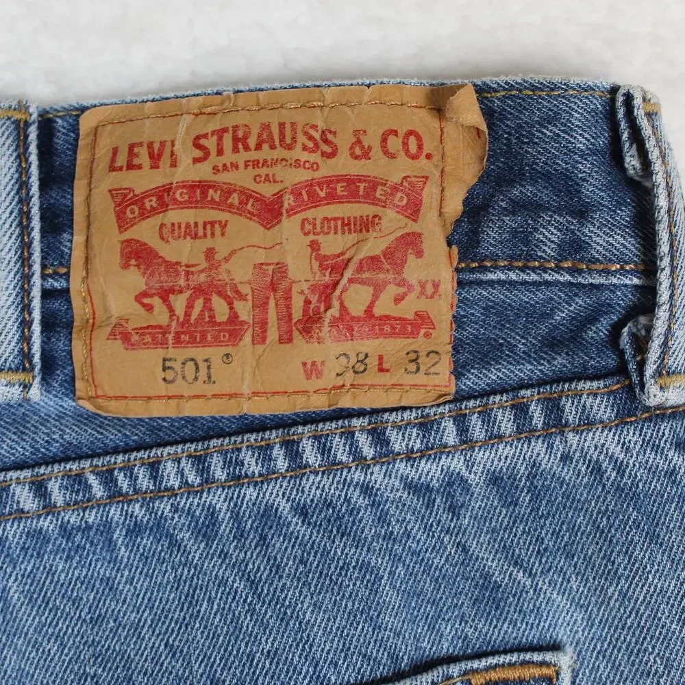 Levi's 501 Jeans Mens 38 x 32 Button Fly Blue Original Fit Straight Leg Workwear